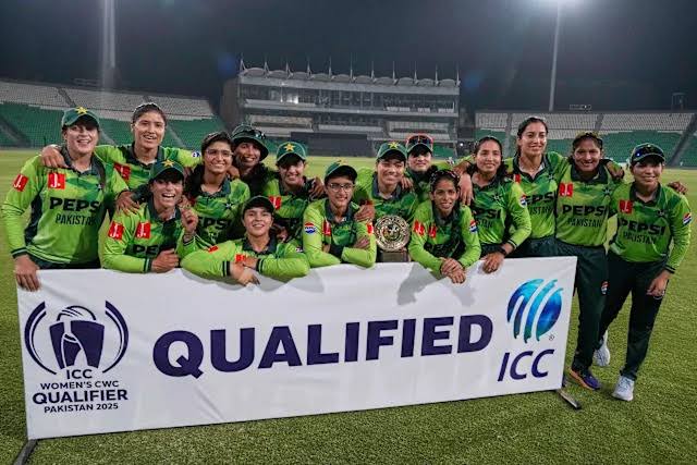 Pakistan women's cricket team celebrating ICC qualification